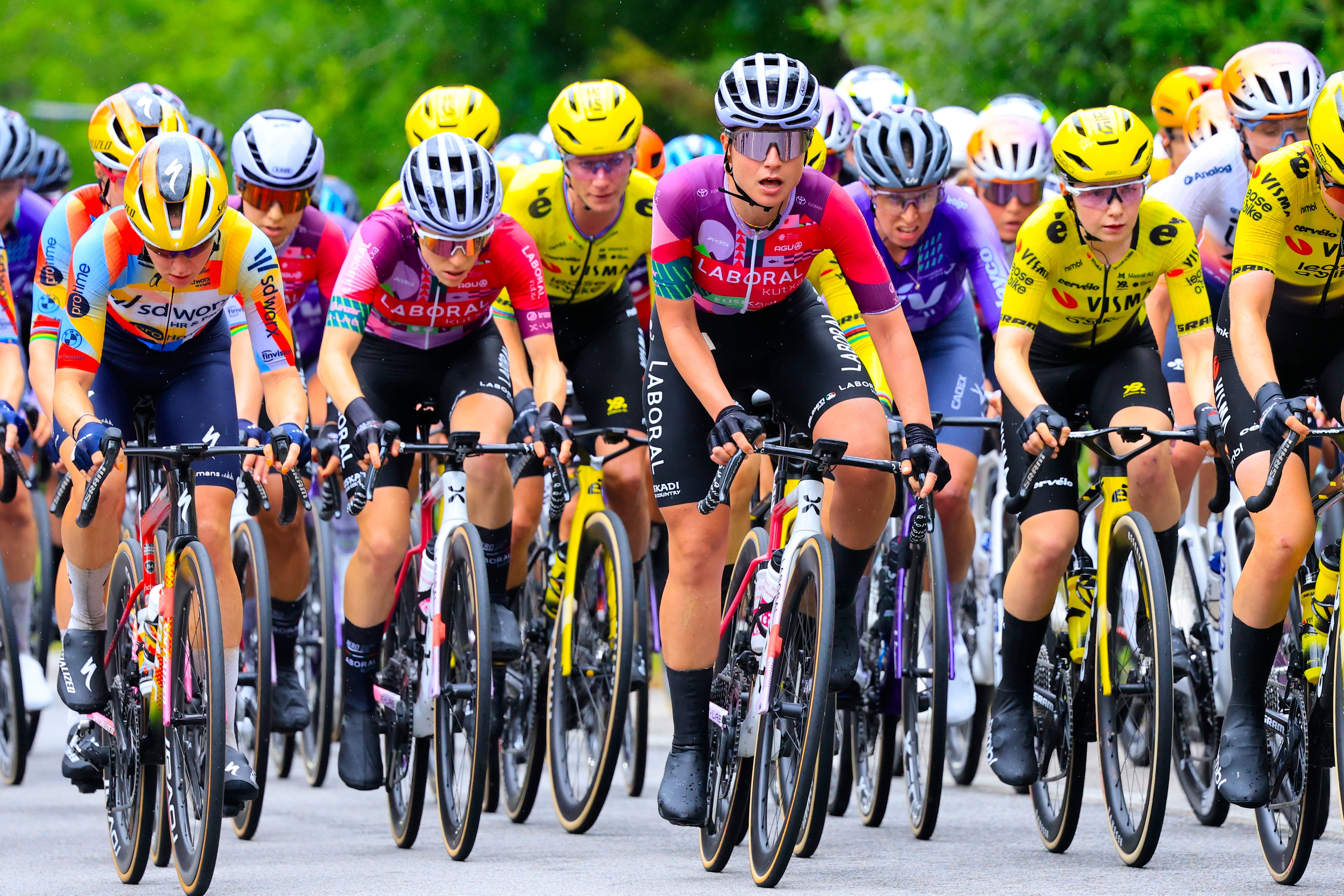 La Vuelta Femenina has quickly become one of the most exciting races in professional women’s cycling. - 4KAAD