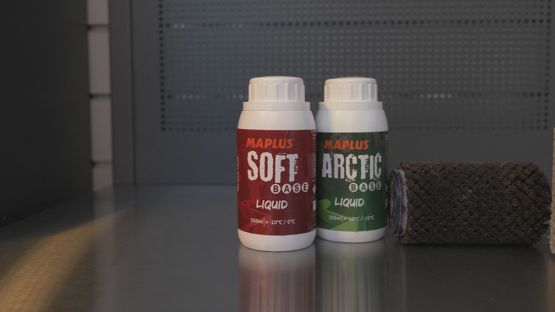 racing service preparing skies with maplus wax in Finland by 4KAAD